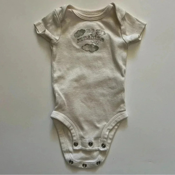 Carter’s Baby Onesie and Two Piece My Sunshine Newborn - Picture 4 of 4